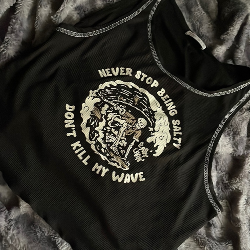 Romwee: Crop Top Tank Top